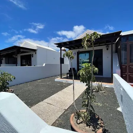 Casa Mesana Nuevo En La Playa Con Aire Acondicionado