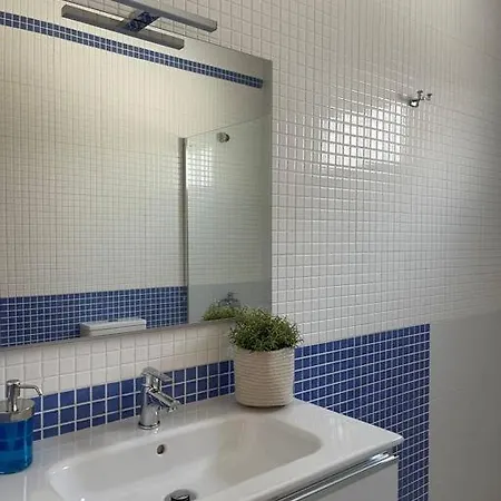 Casa Mesana Nuevo Cama King Size En Playa Con Aire Acondicionado Apartament *